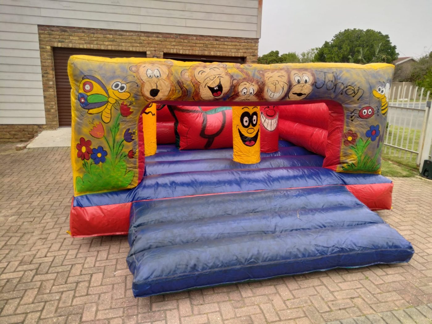 Jumping castle